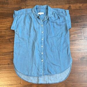 Loft Chambray Short Sleeve Button Down